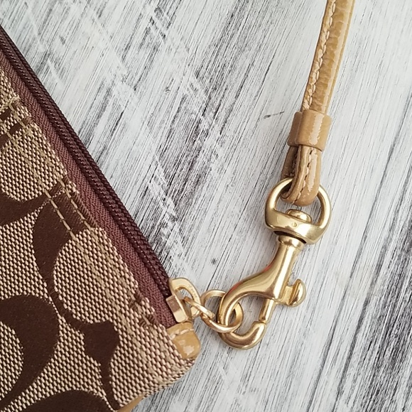 NWT Coach | Wristlet - Picture 6 of 6